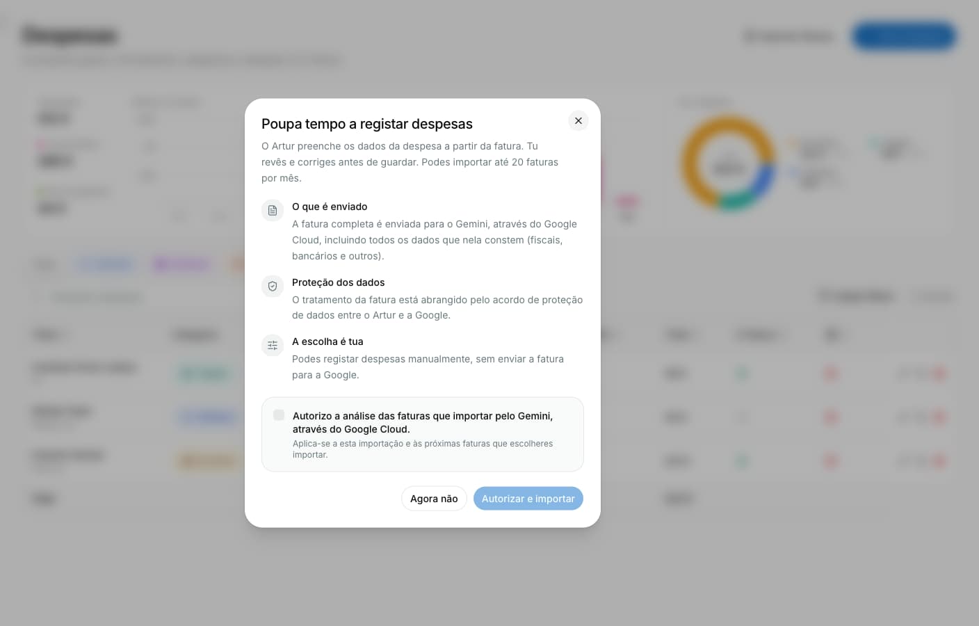 Na primeira importação, revê a informação sobre o envio da fatura e escolhe se autorizas a análise com IA.